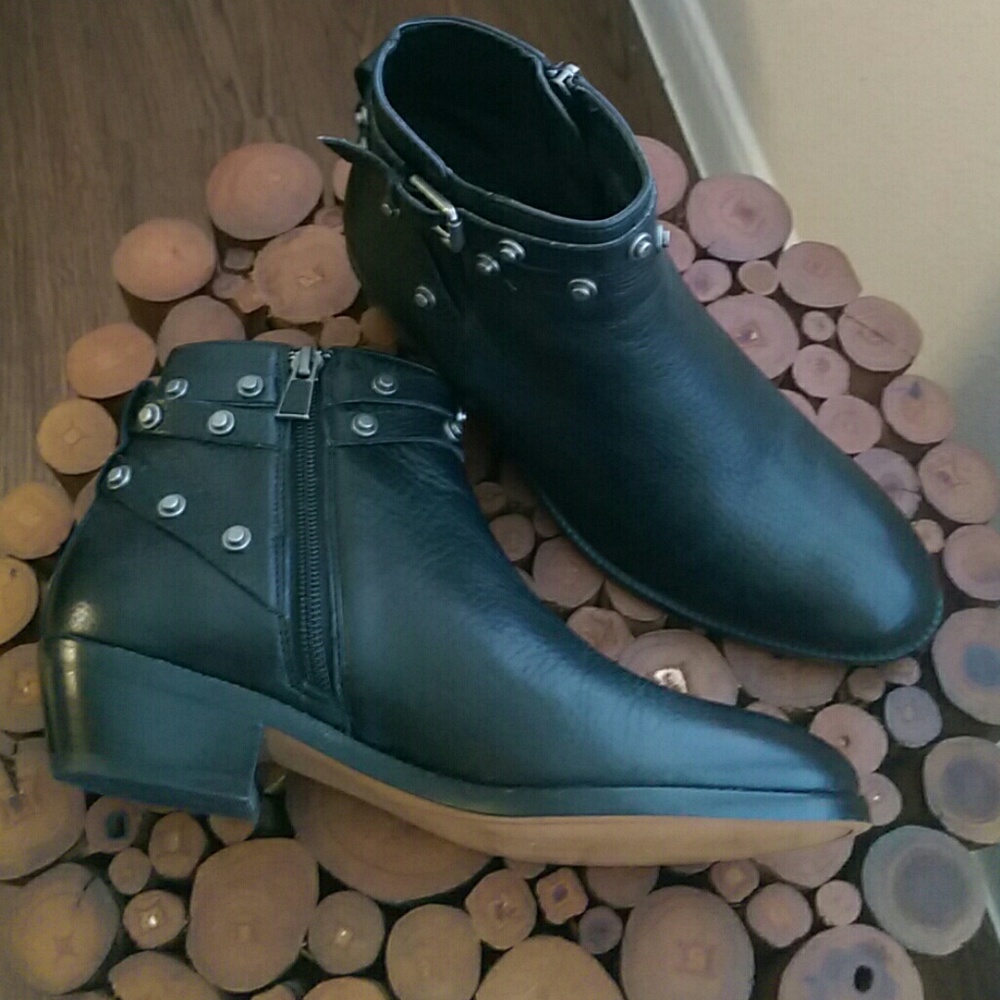 !SALE! Halogen leather ankle boots